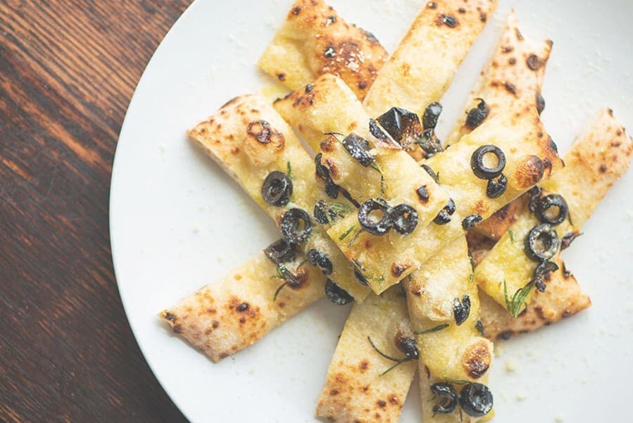 フォカッチャ・ローズマリーノ