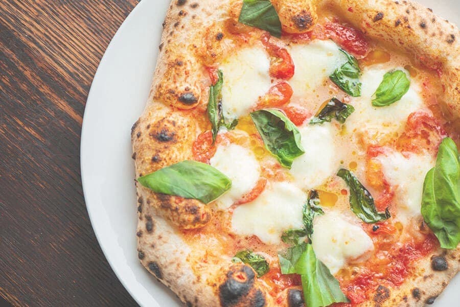 ダッテリーニトマトソースと水牛モッツァレラ