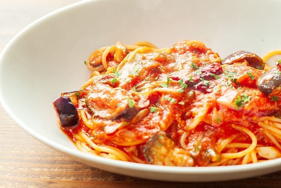 揚げナスとねぎのアラビアータ